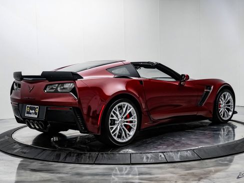 Used 2018 Chevrolet Corvette Z06 RWD image 16