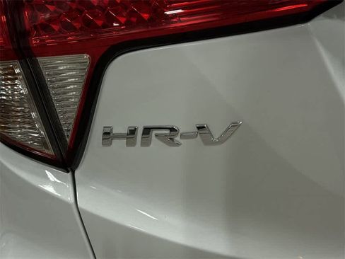 Used 2021 Honda HR-V LX image 24