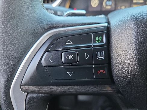 Used 2024 Jeep Grand Cherokee L Limited w/ Black Appearance Package image 20