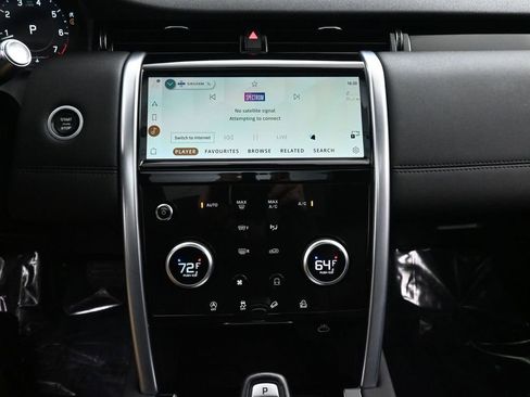 Used 2022 Land Rover Discovery Sport SE image 25