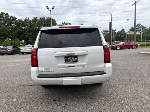 Used 2019 Chevrolet Suburban LT RWD image 6