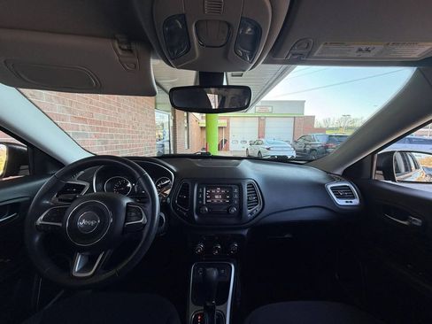 Used 2018 Jeep Compass Sport FWD image 21