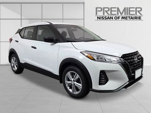 New 2025 Nissan Kicks Play S image 7