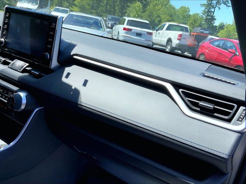 Used 2022 Toyota RAV4 XSE w/ XSE Grade Weather Package AWD/4WD image 18