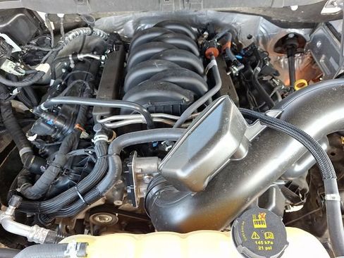 Used 2024 Ford F150 Lariat w/ FX4 Off-Road Package image 27