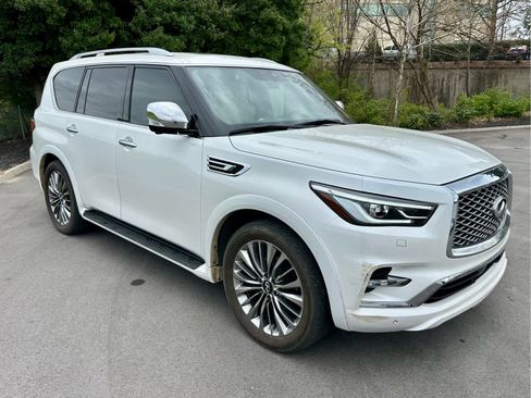 Used 2021 INFINITI QX80 Sensory w/ All-Season Package image 3