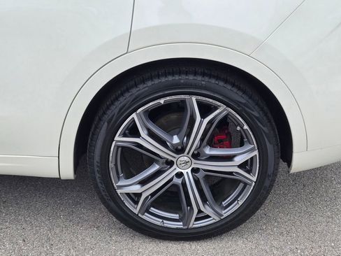 Used 2021 Maserati Levante GranLusso image 29