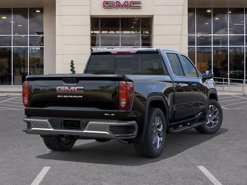 New 2026 GMC Sierra 1500 SLE w/ Preferred Package image 4