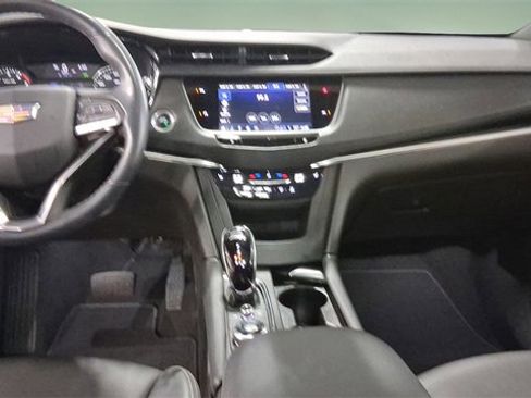Used 2022 Cadillac XT6 Luxury image 10