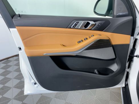 Used 2026 BMW X5 sDrive40i w/ Premium Package image 20