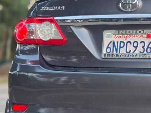 Used 2011 Toyota Corolla S image 13