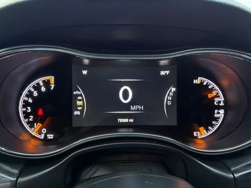 Used 2019 Jeep Grand Cherokee Laredo w/ 18" Wheel & 8.4" Radio Group image 18