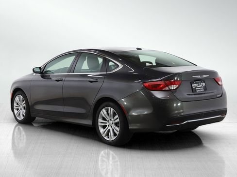 Used 2015 Chrysler 200 Limited w/ Convenience Group image 3