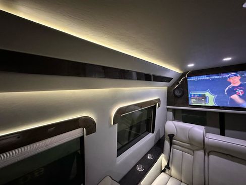 Used 2015 Mercedes-Benz Sprinter 2500 w/ Active Safety Plus Package image 85