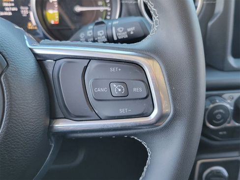 Used 2023 Jeep Wrangler Sahara image 6