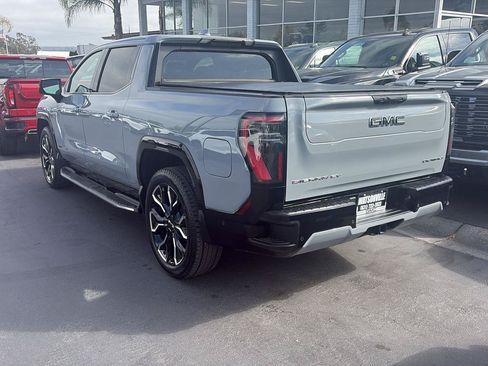 Used 2024 GMC Sierra EV Denali AWD/4WD image 5