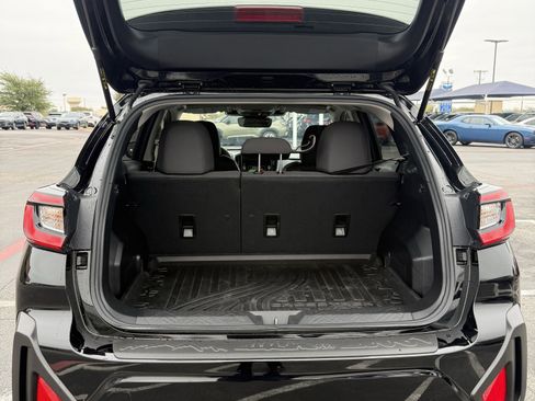 Used 2024 Subaru Crosstrek 2.0i Premium w/ Crosstrek Mirror Package image 9