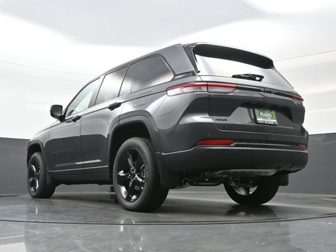 New 2025 Jeep Grand Cherokee Altitude AWD/4WD image 13