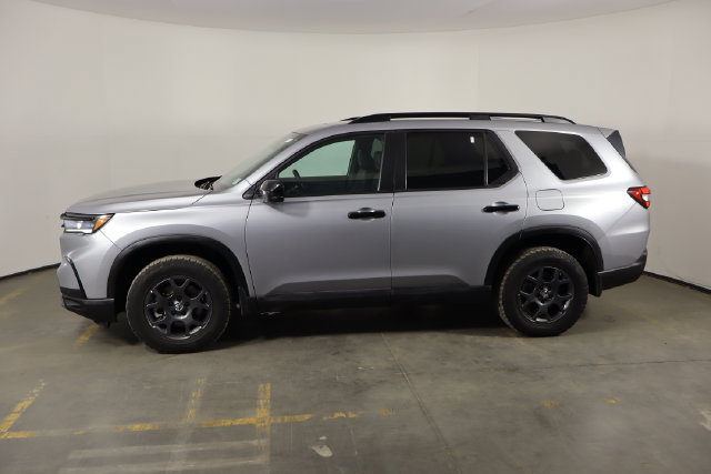 Used 2025 Honda Pilot TrailSport image 5
