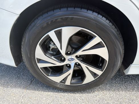 Used 2025 Subaru Legacy Premium AWD/4WD image 27