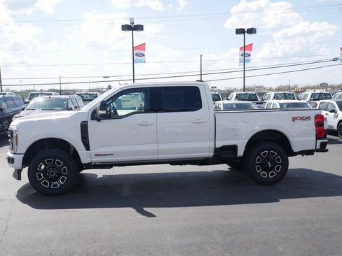 New 2025 Ford F350 Platinum w/ FX4 Off-Road Package image 10