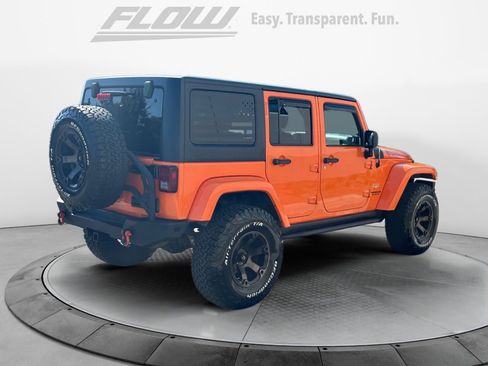 Used 2013 Jeep Wrangler Unlimited Sahara w/ Connectivity Group AWD/4WD image 7