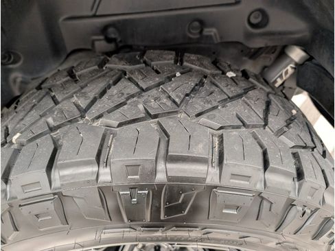 Used 2022 Jeep Wrangler Unlimited Sahara AWD/4WD image 21
