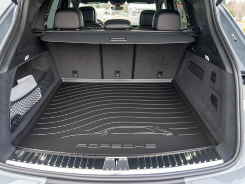 New 2026 Porsche Cayenne image 27