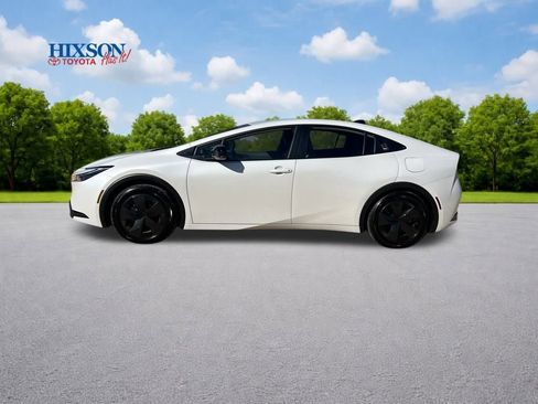 New 2026 Toyota Prius LE image 4