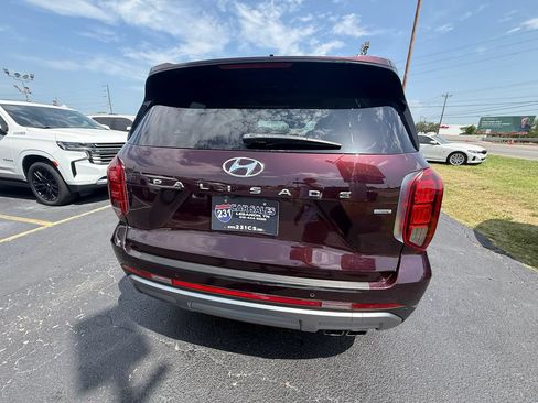 Used 2023 Hyundai Palisade Limited AWD/4WD image 4