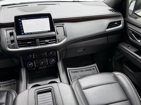 Used 2024 Chevrolet Suburban Premier AWD/4WD image 23