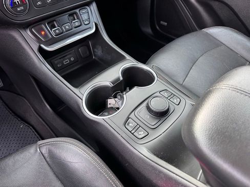 Used 2018 GMC Terrain SLT w/ Preferred Package image 34