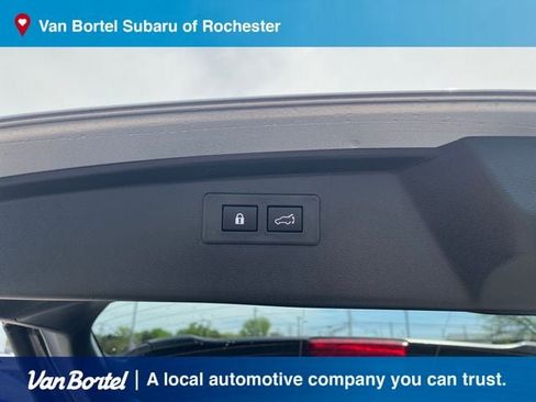Used 2025 Subaru Outback Premium AWD/4WD image 27