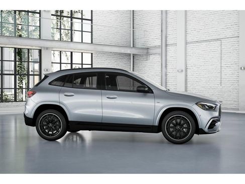 New 2026 Mercedes-Benz GLA 35 AMG 4MATIC image 15