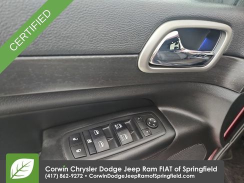 Used 2018 Jeep Grand Cherokee Laredo AWD/4WD image 20