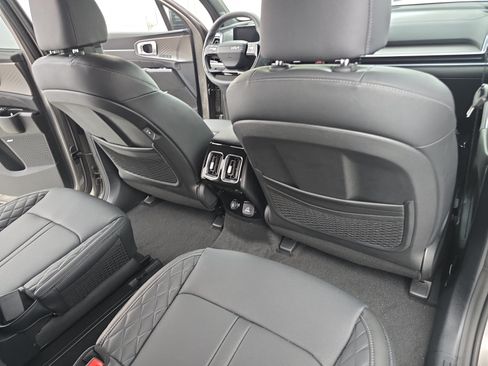 Used 2026 Kia Sorento SX Prestige AWD/4WD image 11