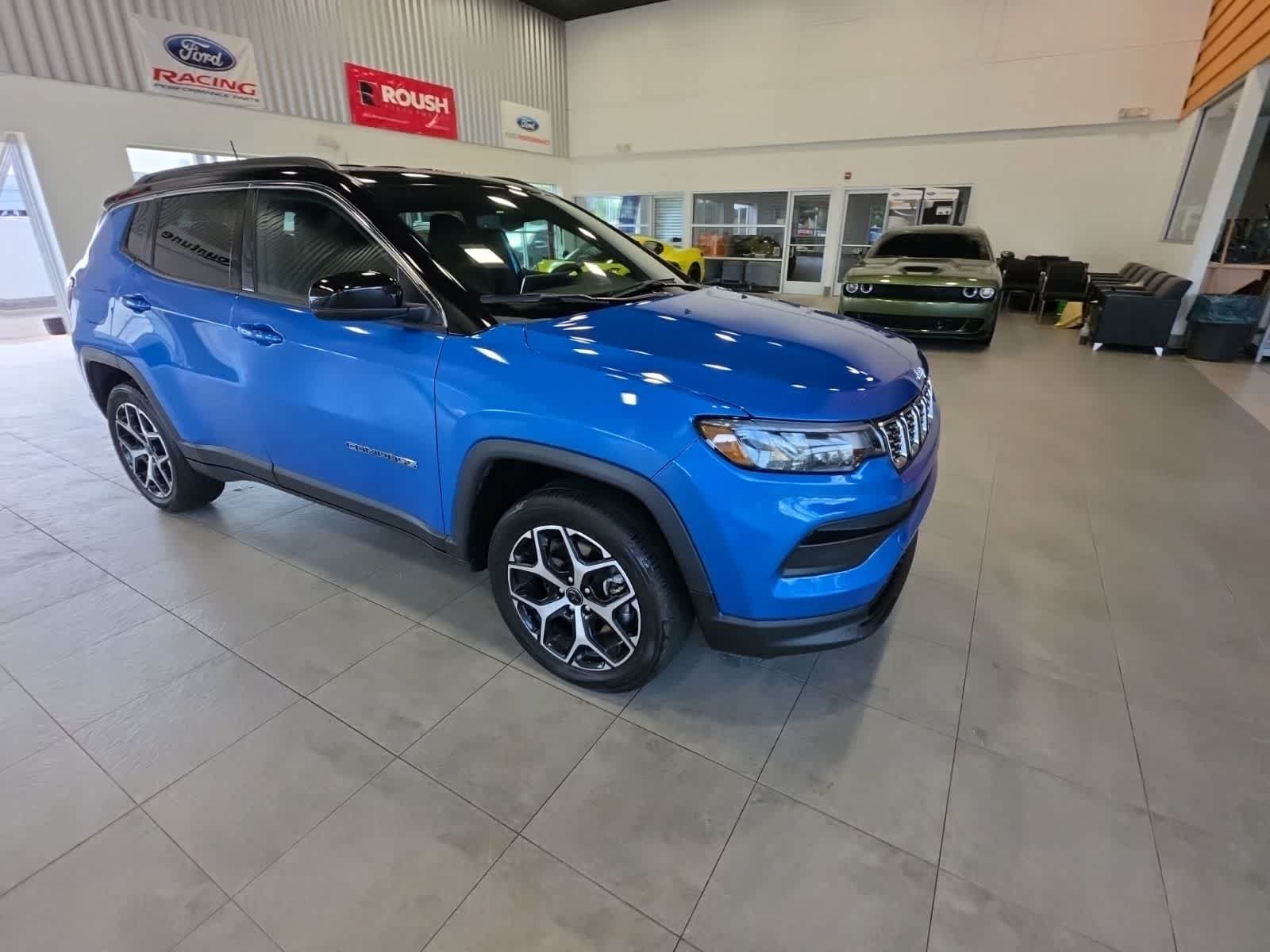 Used 2025 Jeep Compass Limited AWD/4WD image 6