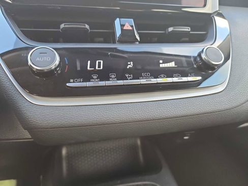 Used 2024 Toyota Corolla LE image 20
