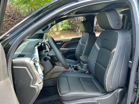 New 2026 GMC Canyon Denali w/ LPO, Denali Black Edition AWD/4WD image 41