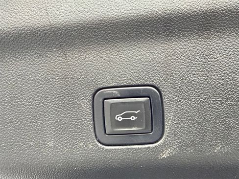 Used 2021 Chevrolet Tahoe Z71 w/ Rear Media and Nav Package image 20