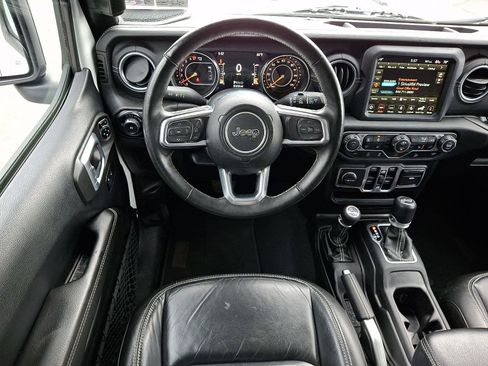 Certified 2018 Jeep Wrangler Unlimited Sahara image 12