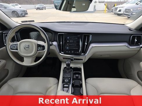 Used 2020 Volvo S60 T5 Momentum w/ Protection Package image 9