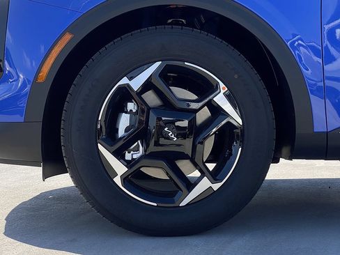 New 2026 Kia Sportage EX w/ EX Panorama Roof Package FWD image 11