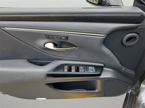 Used 2022 Lexus ES 350 350 w/ Premium Package image 12