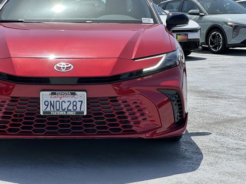 Used 2025 Toyota Camry XSE image 13