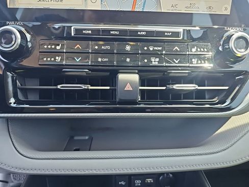 Used 2020 Toyota Highlander Platinum AWD/4WD image 19
