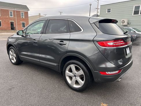 Used 2017 Lincoln MKC Premiere image 2