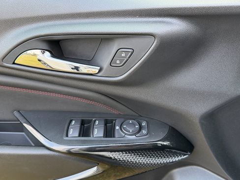 New 2026 Chevrolet Trax RS image 18