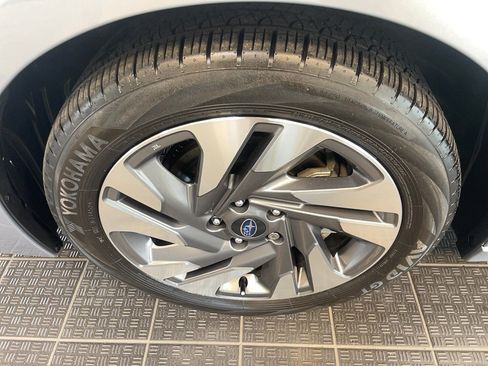 Used 2025 Subaru Legacy Limited AWD/4WD image 5