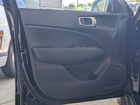 New 2026 Hyundai Venue SE FWD image 13